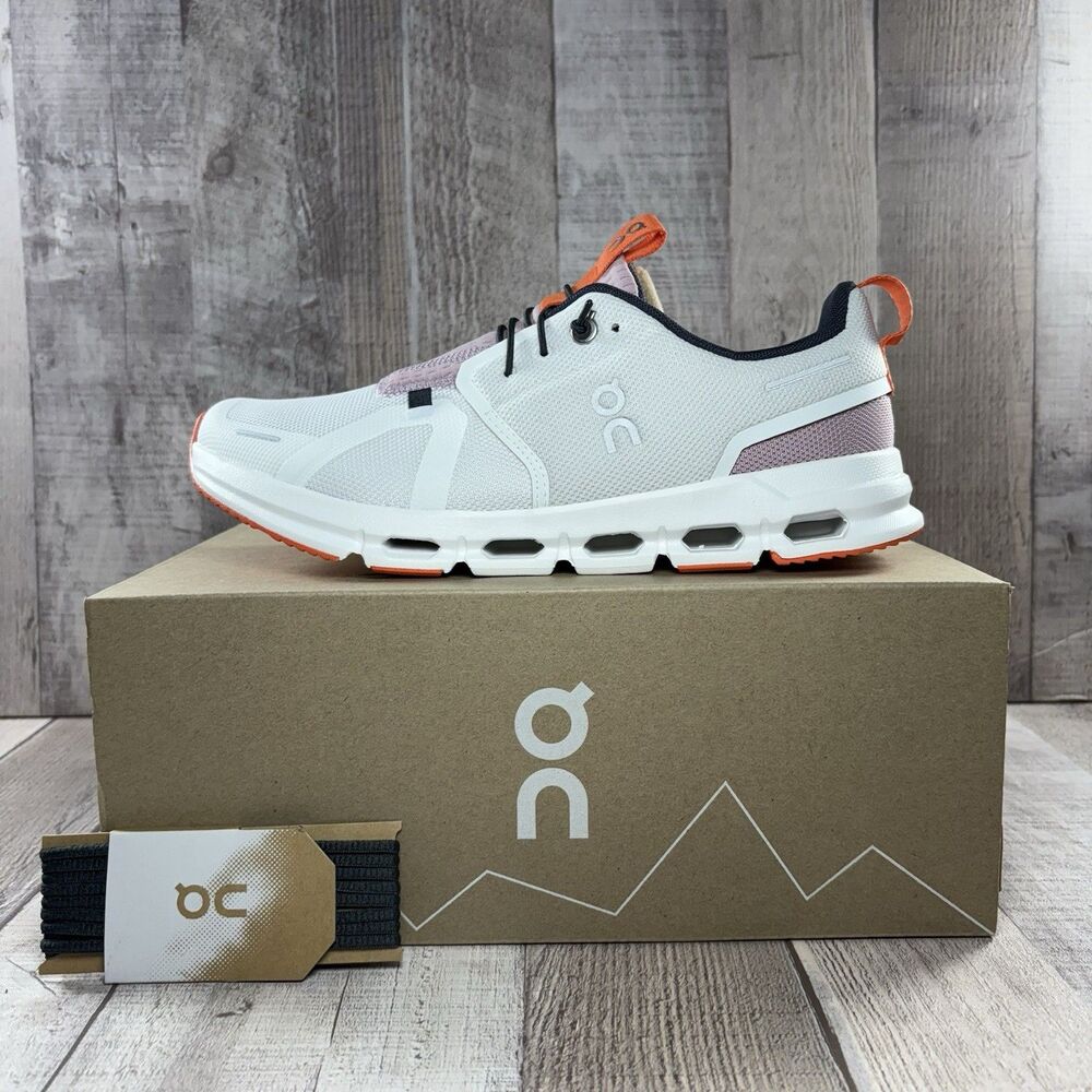 On Cloud Sky Running Shoes Athletic Sneakers Women's Size 7.5 I Girls' 6 White - Picture 11 of 12